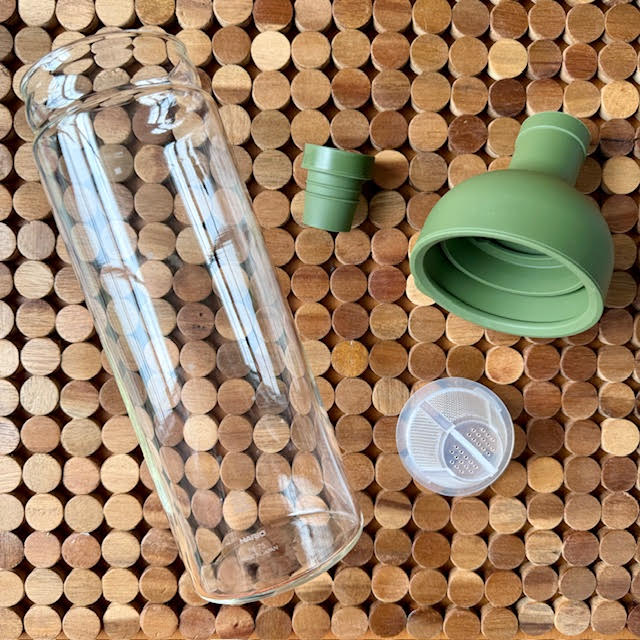 Hario Cold Brew Tea Wine Bottle disassembled